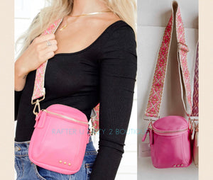 ELLIE CROSSBODY BAG - Pink